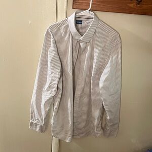 Old Navy Men's Light Gray Striped Button Down Shirt